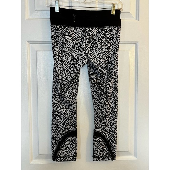Lululemon Women's Pace Pusher Crop Leggings SZ 4 - Picture 6 of 16